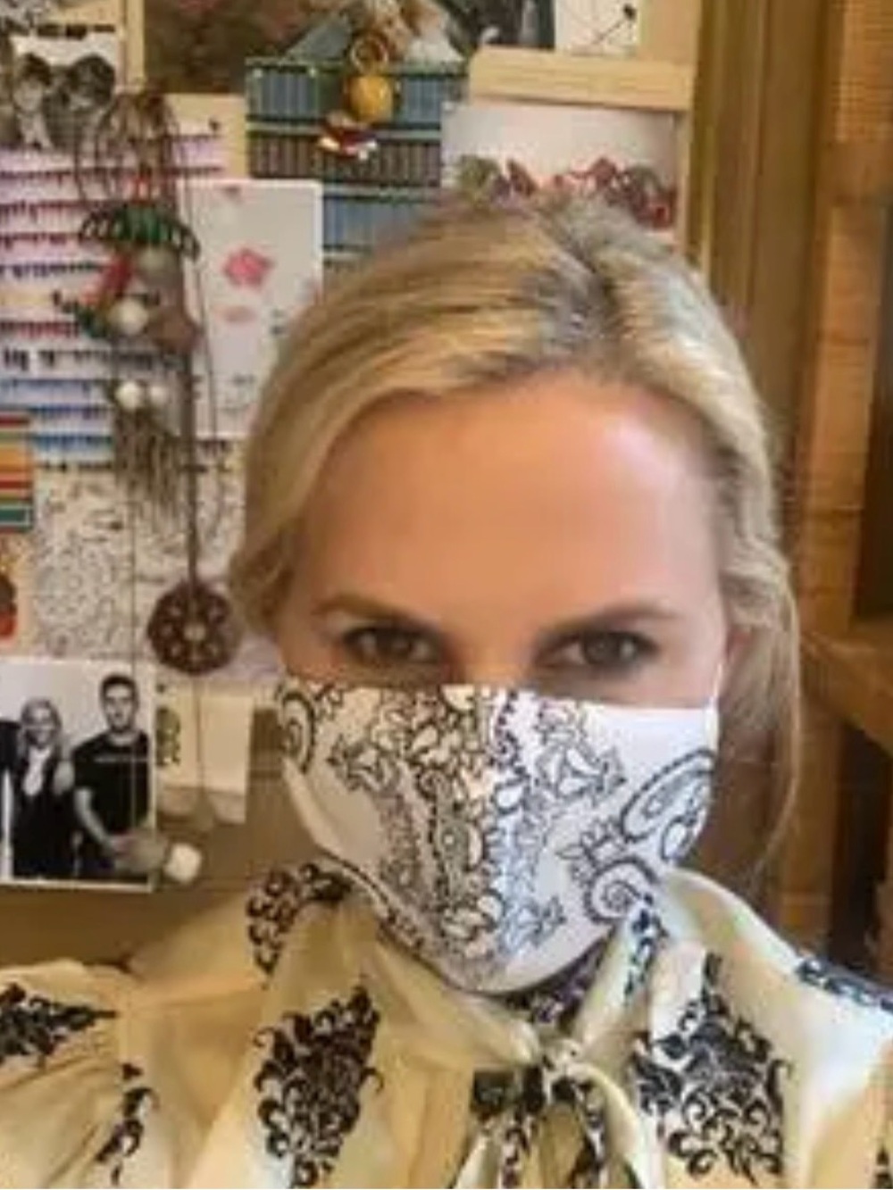 NWT Tory Burch Pair of Reusable Fashion Face Masks w Patterned Drawstring Pouch